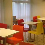 Hotel Campanile Nature - Niort Est La Creche