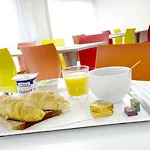 Hotel Campanile Nature - Niort Est La Creche 3*