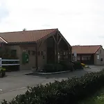Campanile Nature - Niort Est 3* La Creche