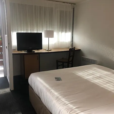 Kyriad Niort - 호텔 라크레셰