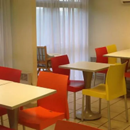 Hotel Campanile Nature - Niort Est