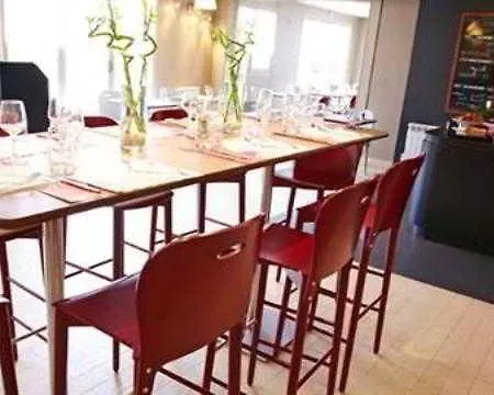 Hotel Campanile Nature - Niort Est