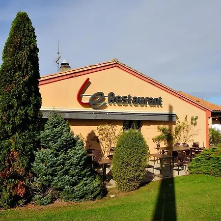 Hotel Campanile Nature - Niort Est La Creche