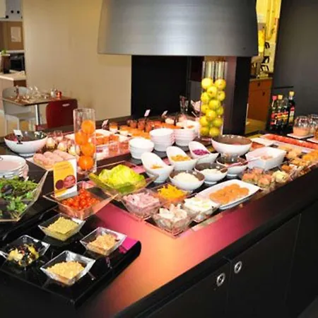 Campanile Nature - Niort Est 3*