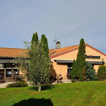 Hotel Campanile Nature - Niort Est