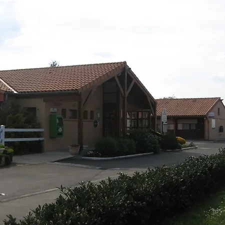 Campanile Nature - Niort Est 3* La Creche