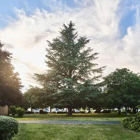 Campanile Nature - Niort Est Hotel