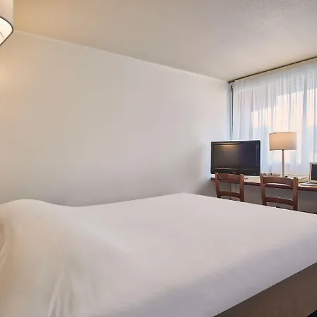 Campanile Nature - Niort Est