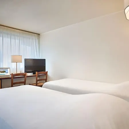 Campanile Nature - Niort Est Hotel 3*