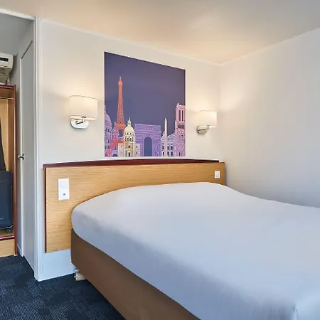 Campanile Nature - Niort Est Hotel 3*