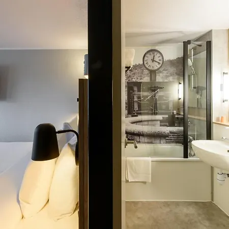 Campanile Nature - Niort Est Hotel