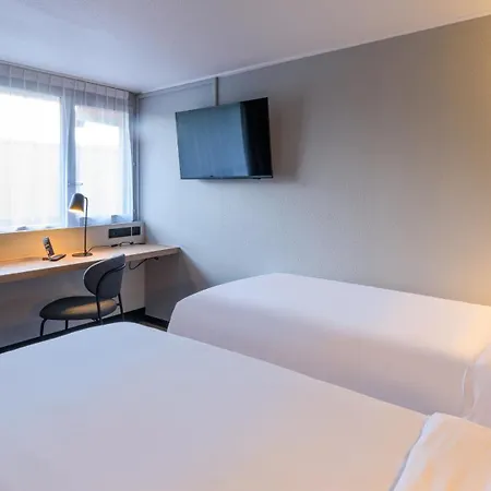 Campanile Nature - Niort Est Hotel 3*