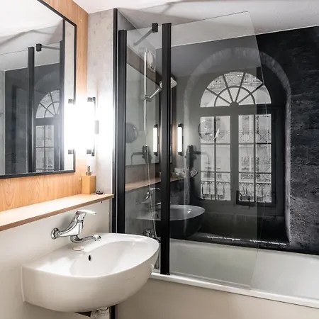 Hotel Campanile Nature - Niort Est