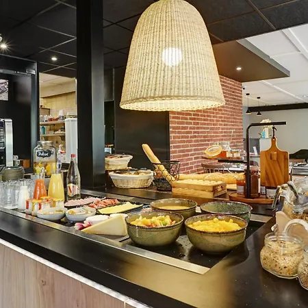 Campanile Nature - Niort Est Hotel 3*