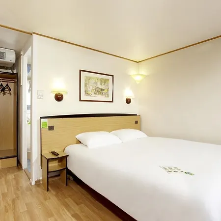 Campanile Nature - Niort Est Hotel
