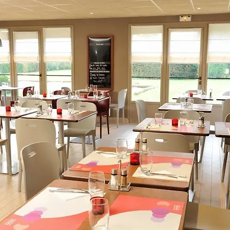 Campanile Nature - Niort Est 3*